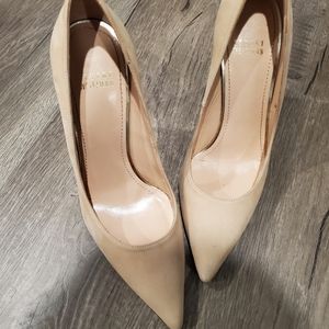 Authentic Stuart Weitzman nude suede pumps